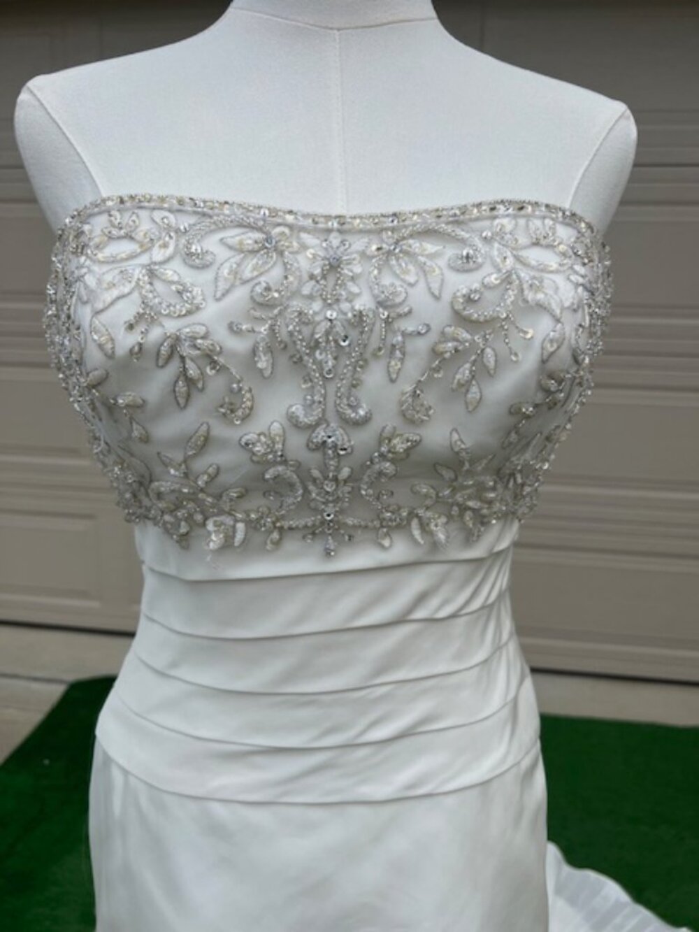 NWT Exclusive Bridal Ivory Taffeta Strapless Gown – Size 8 - Picture 3 of 16